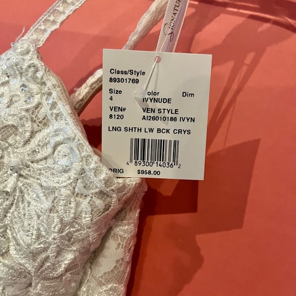 Brand new never worn David’s Bridal wedding dress - Picture 4 of 5